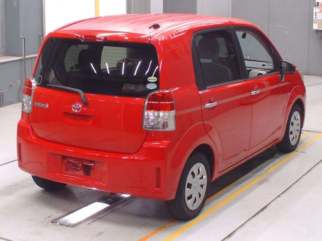 TOYOTA SPADE 2012