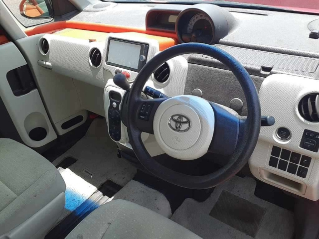 TOYOTA SPADE 2012