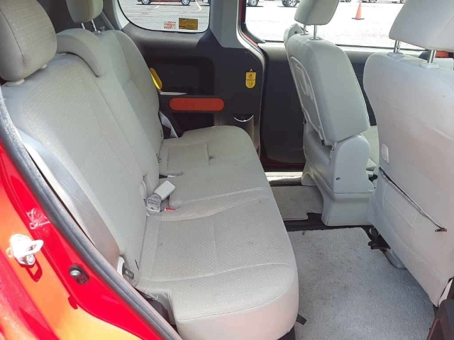 TOYOTA SPADE 2012