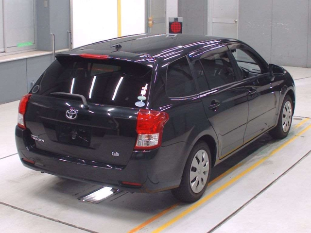 TOYOTA COROLLA FIELDER 2013