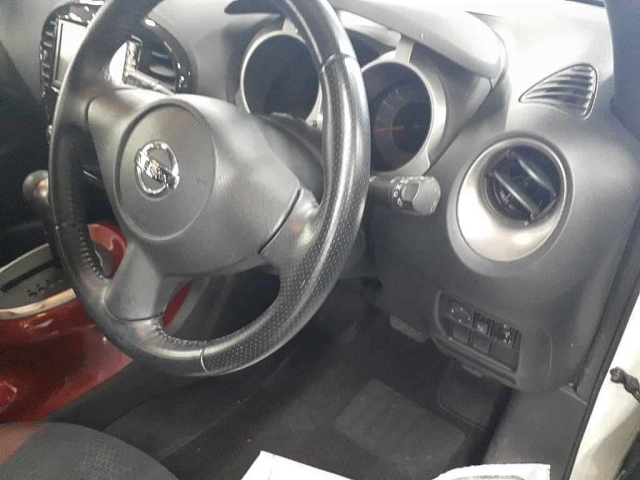 NISSAN JUKE 2012