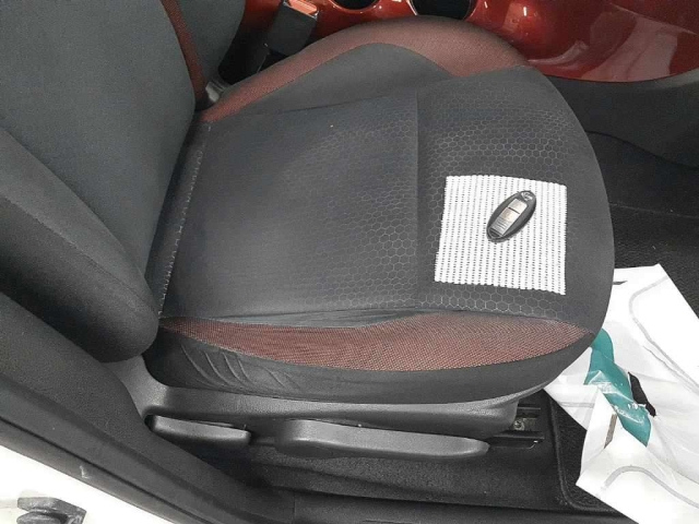 NISSAN JUKE 2012