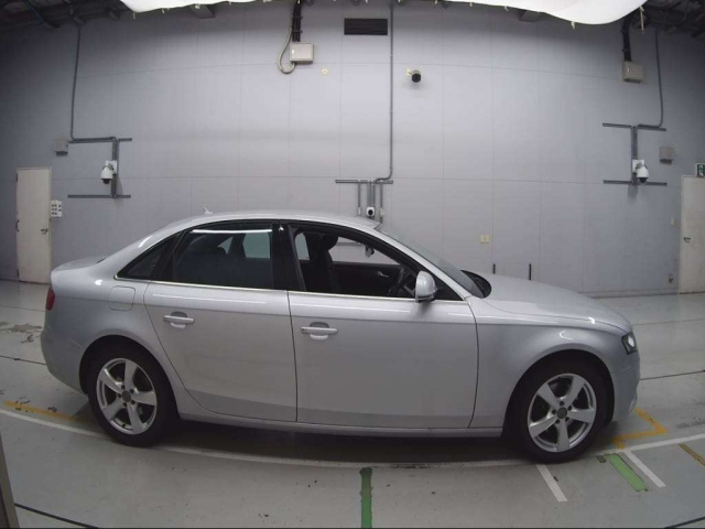 AUDI A4 2009