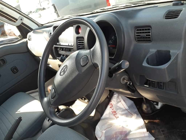TOYOTA PIXIS TRUCK 2012