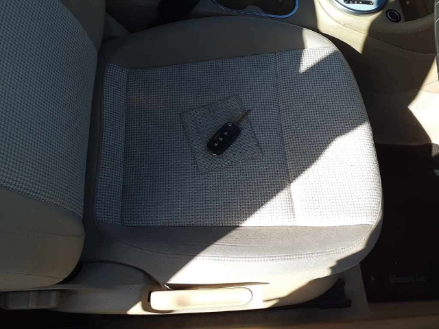 VOLKSWAGEN THE BEETLE 2015