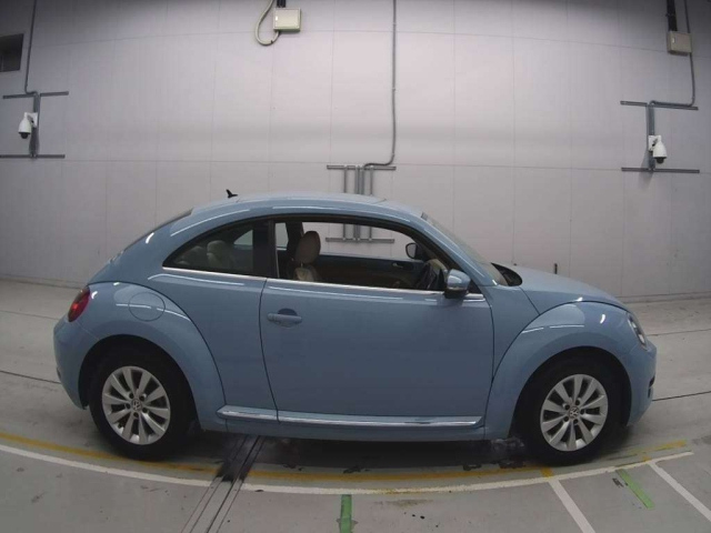 VOLKSWAGEN THE BEETLE 2015