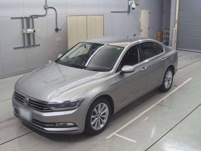 VOLKSWAGEN PASSAT 2015