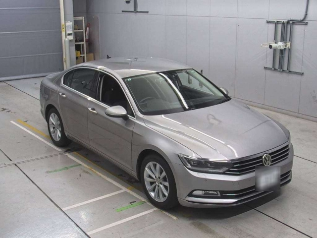 VOLKSWAGEN PASSAT 2015