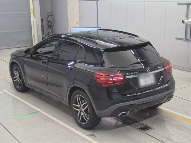 MERCEDES BENZ GLA CLASS 2017