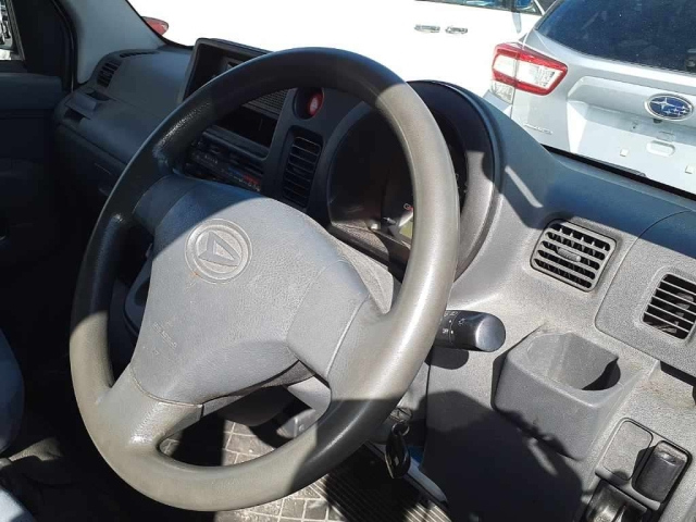 DAIHATSU HIJET VAN 2017