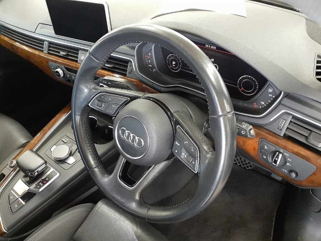 AUDI A4 2016