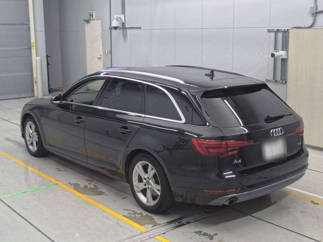 AUDI A4 2016