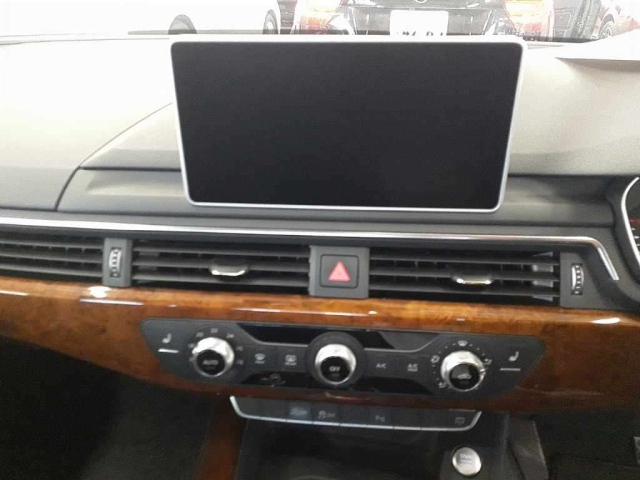 AUDI A4 2016