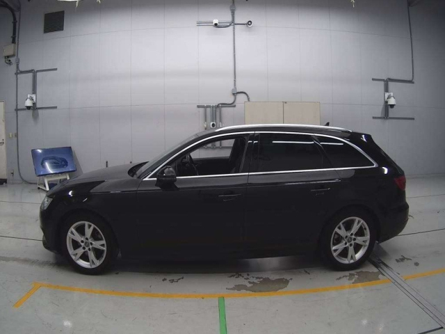 AUDI A4 2016
