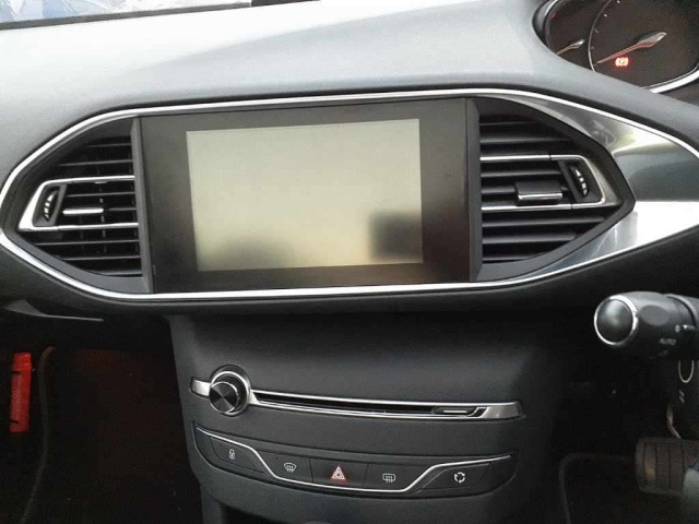 PEUGEOT 308 2015