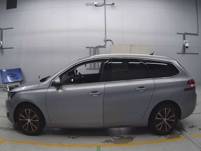 PEUGEOT 308 2015
