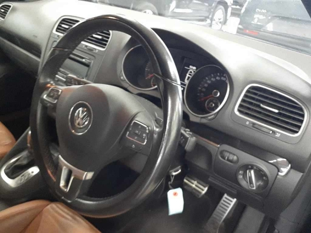 VOLKSWAGEN GOLF CABRIOLET 2012