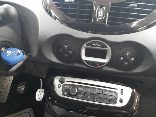 RENAULT TWINGO 2012