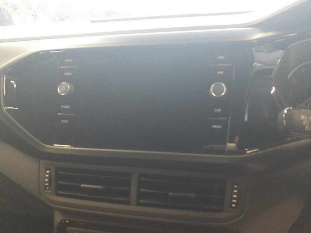 VOLKSWAGEN T-CROSS 2020
