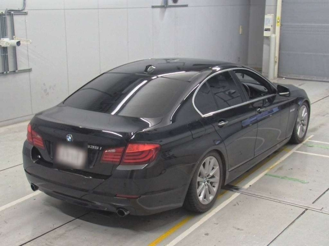 BMW 5 SERIES 2010