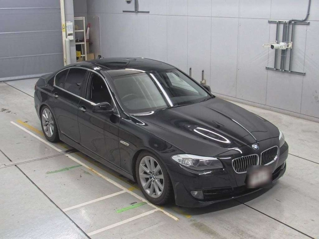 BMW 5 SERIES 2010