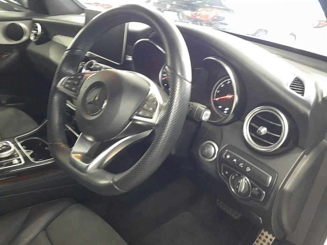 MERCEDES BENZ GLC CLASS 2018