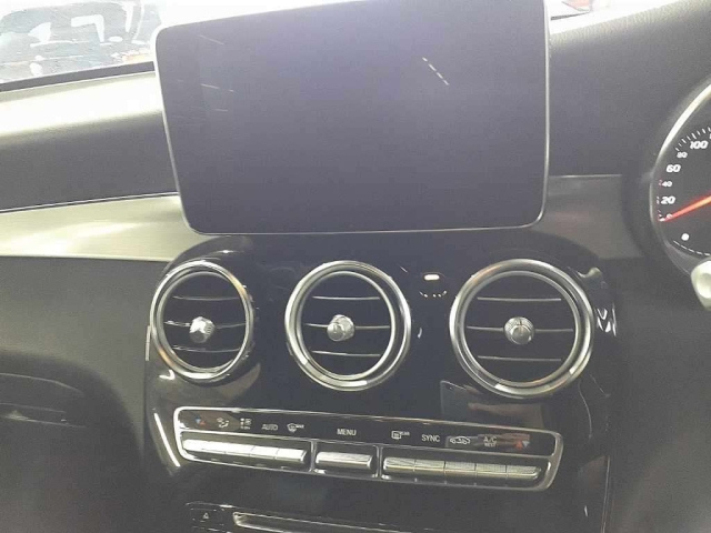 MERCEDES BENZ GLC CLASS 2018