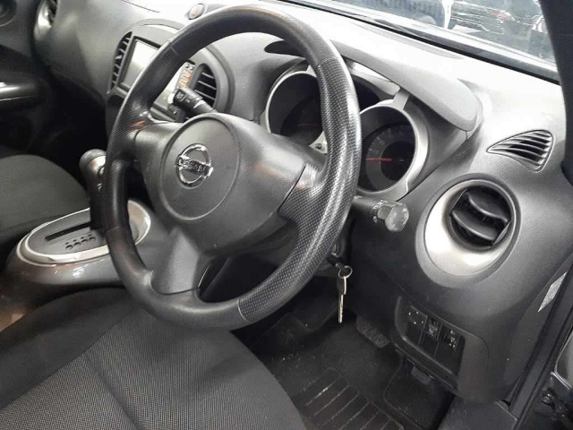 NISSAN JUKE 2012