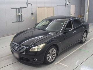 NISSAN FUGA 2010