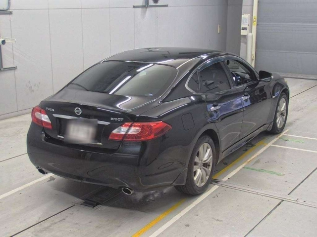 NISSAN FUGA 2010