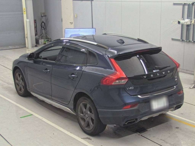 VOLVO V40 2013