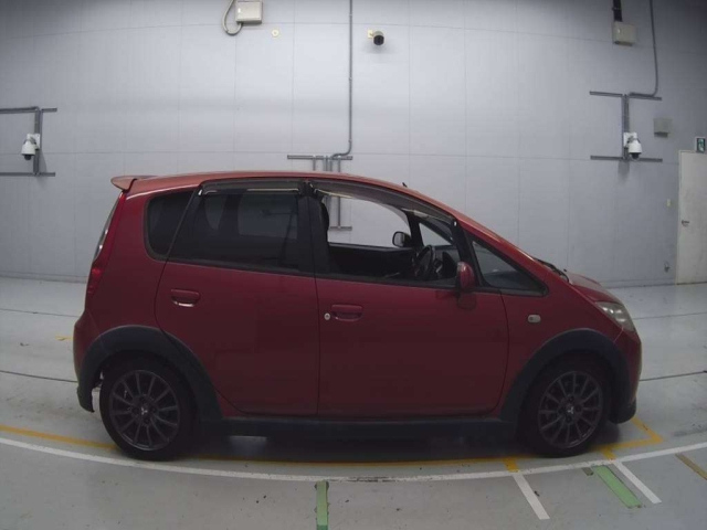 MITSUBISHI COLT 2011