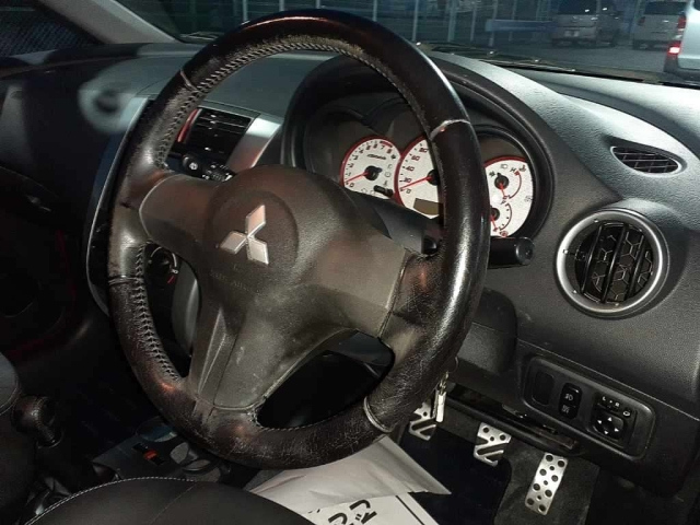 MITSUBISHI COLT 2011