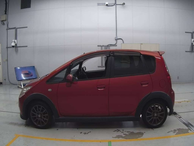 MITSUBISHI COLT 2011