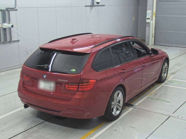 BMW 3 SERIES 2013