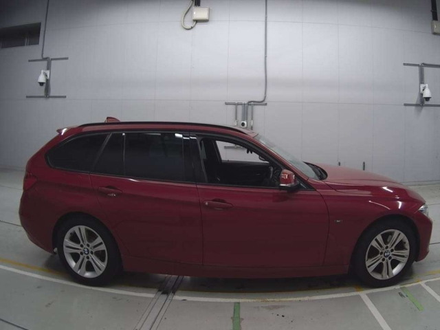 BMW 3 SERIES 2013