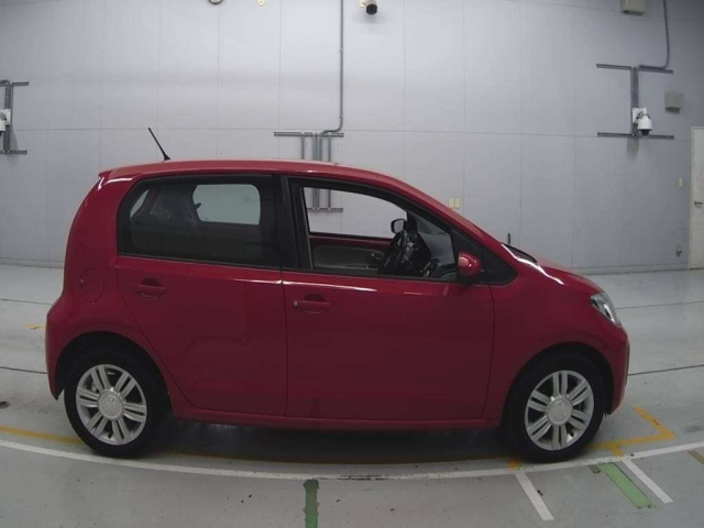 VOLKSWAGEN UP 2017