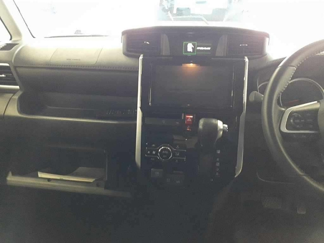 TOYOTA ROOMY 2022