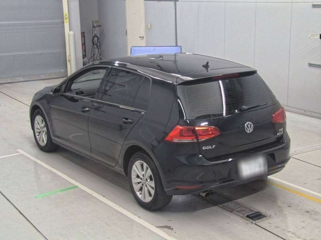 VOLKSWAGEN GOLF 2016