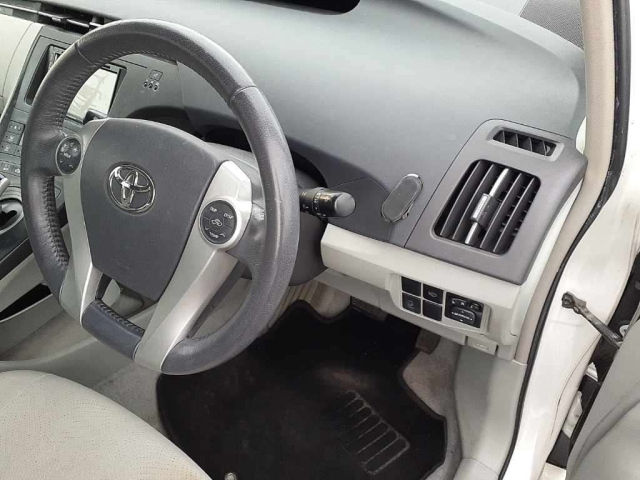 TOYOTA PRIUS 2010