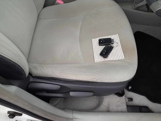 TOYOTA PRIUS 2010
