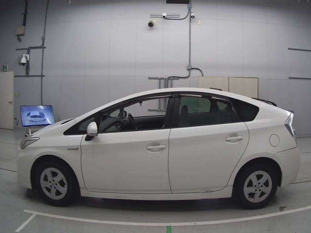 TOYOTA PRIUS 2010