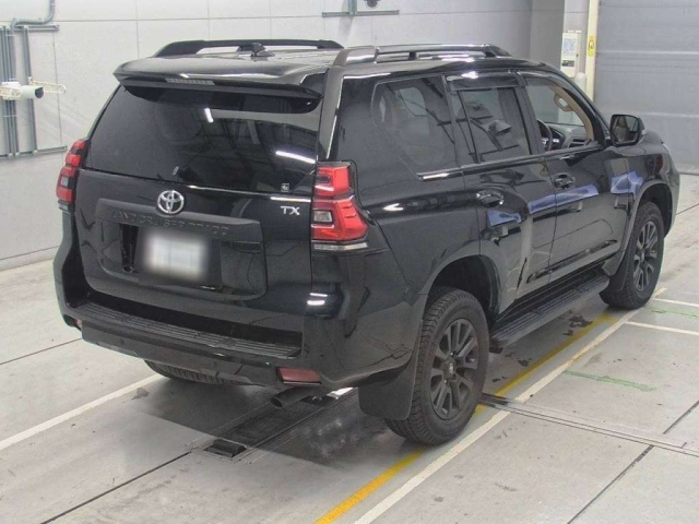 TOYOTA LAND CRUISER PRADO 2023