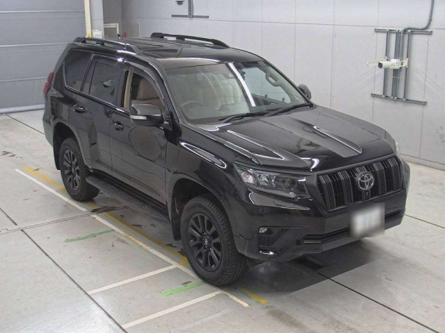 TOYOTA LAND CRUISER PRADO 2023