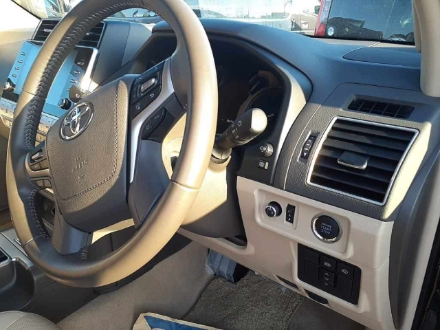 TOYOTA LAND CRUISER PRADO 2023