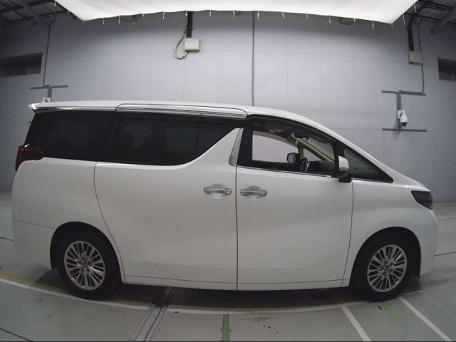 TOYOTA ALPHARD 2018