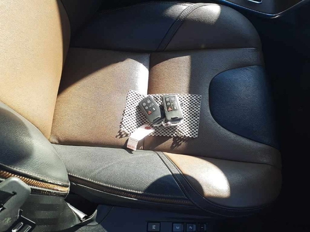 VOLVO V40 2016
