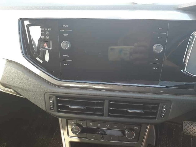 VOLKSWAGEN POLO 2018