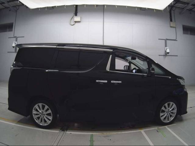 TOYOTA VELLFIRE 2015