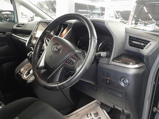 TOYOTA VELLFIRE 2015